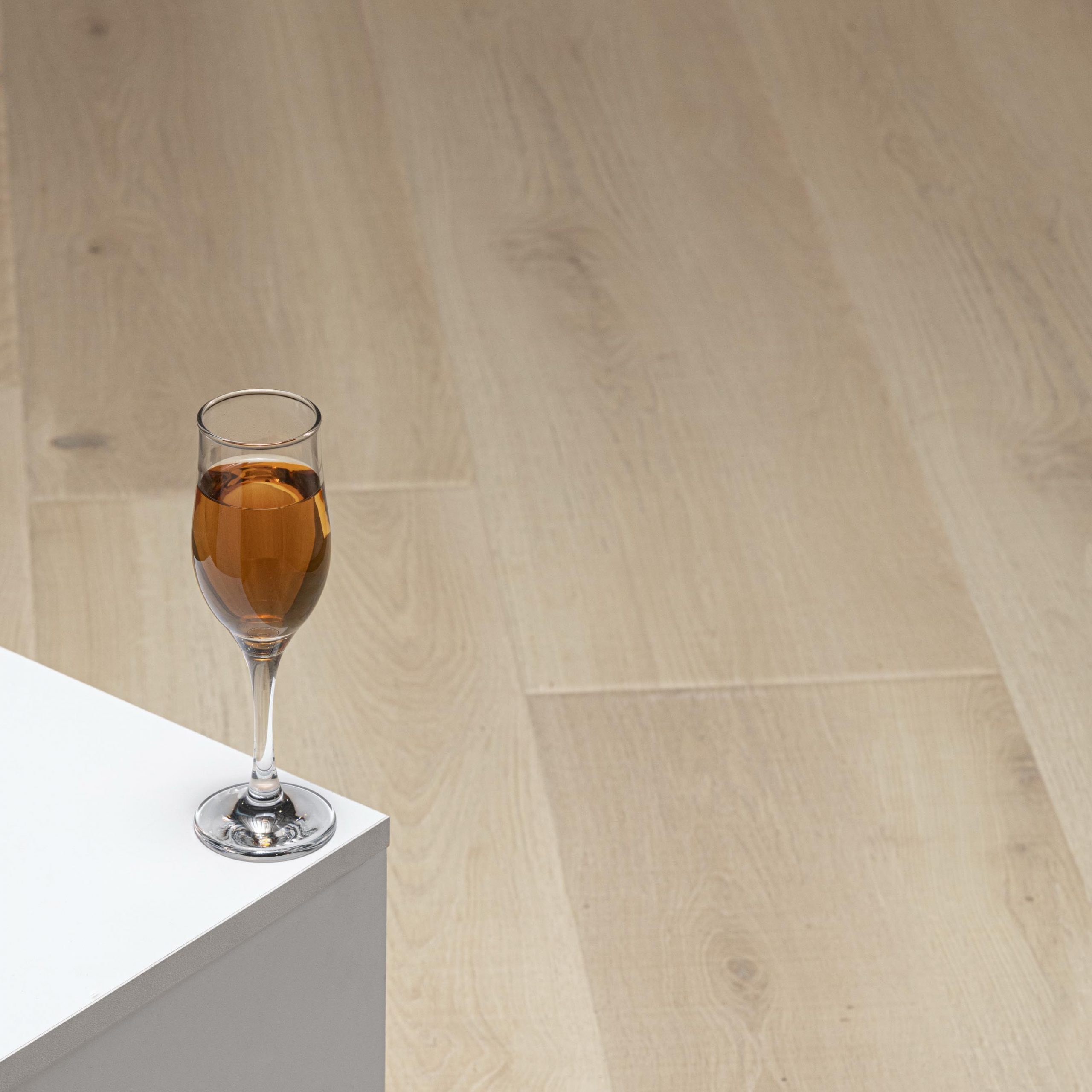 OAK code - nature collection- zenith laminate flooring